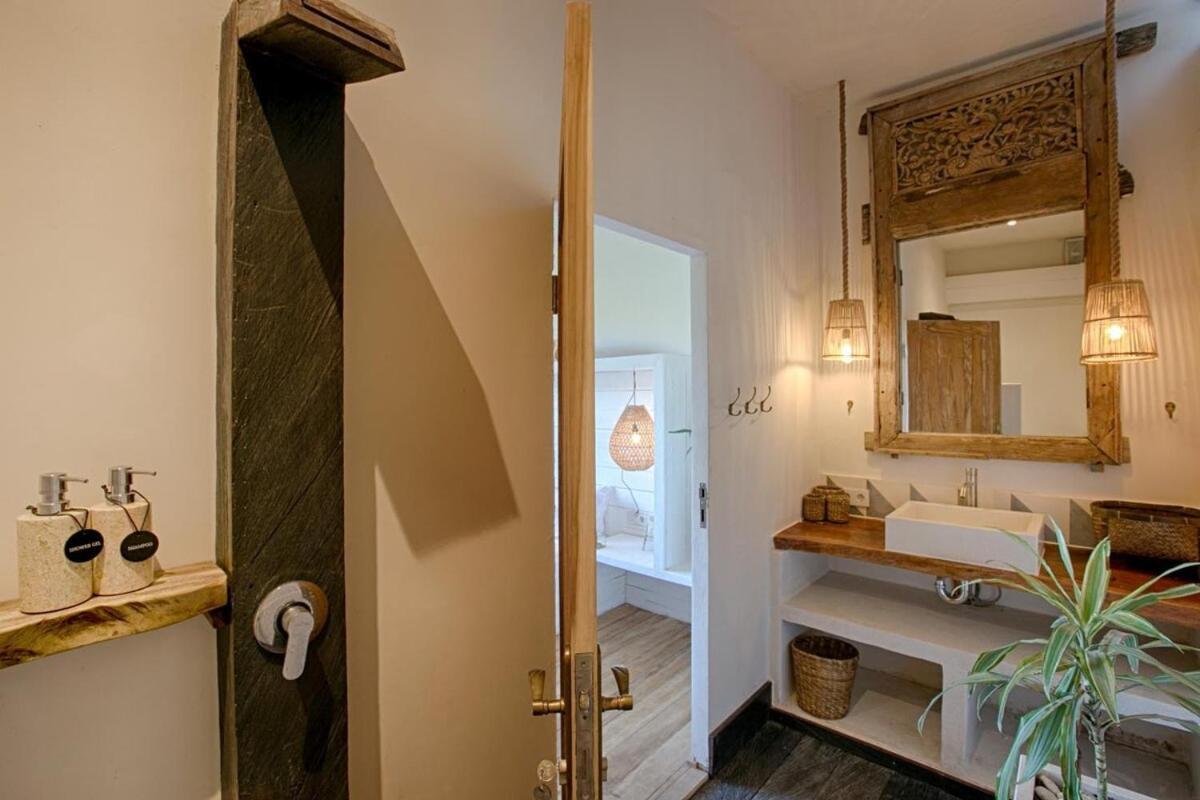 Spacious 7br Amaya & Gaia-umalas Villa Seminyak (Bali)
