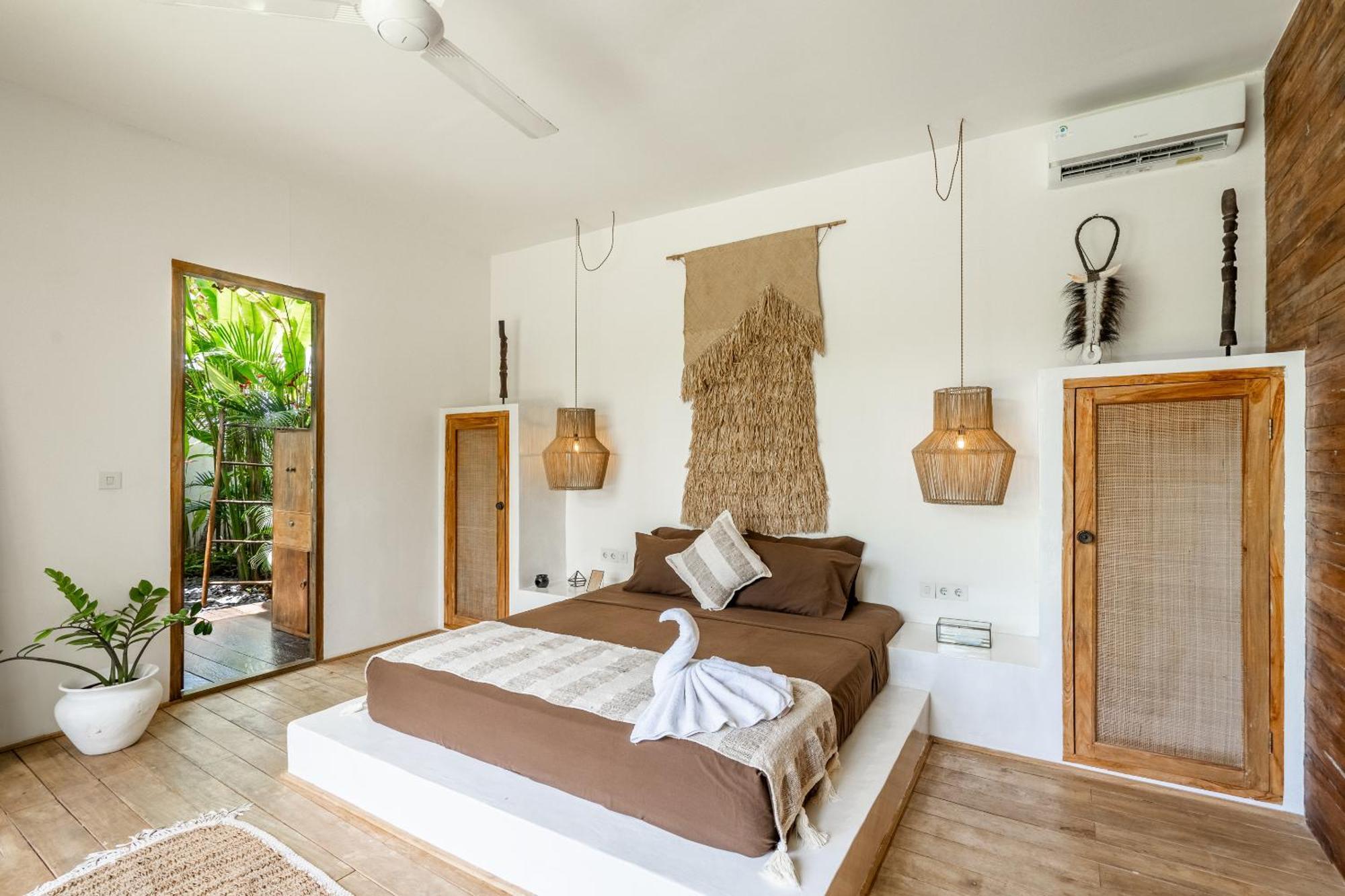 Spacious 7br Amaya & Gaia-umalas Villa Seminyak (Bali)